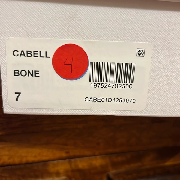 Steve Madden Cabell Bootie in Bone, Size 7 - Picture 15 of 16